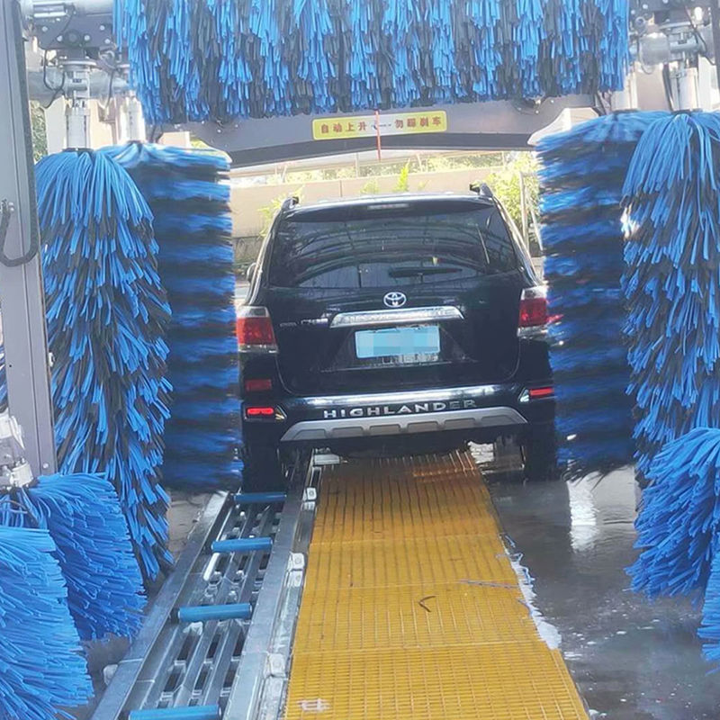 La machine à laver à chaud galvanisée Risense et machine automatique de nettoyage de voiture à la station-service