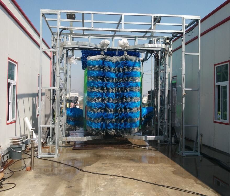 3 brosses machine automatique de lavage de voiture avec sèche-air Taille 2150*4680*5200mm