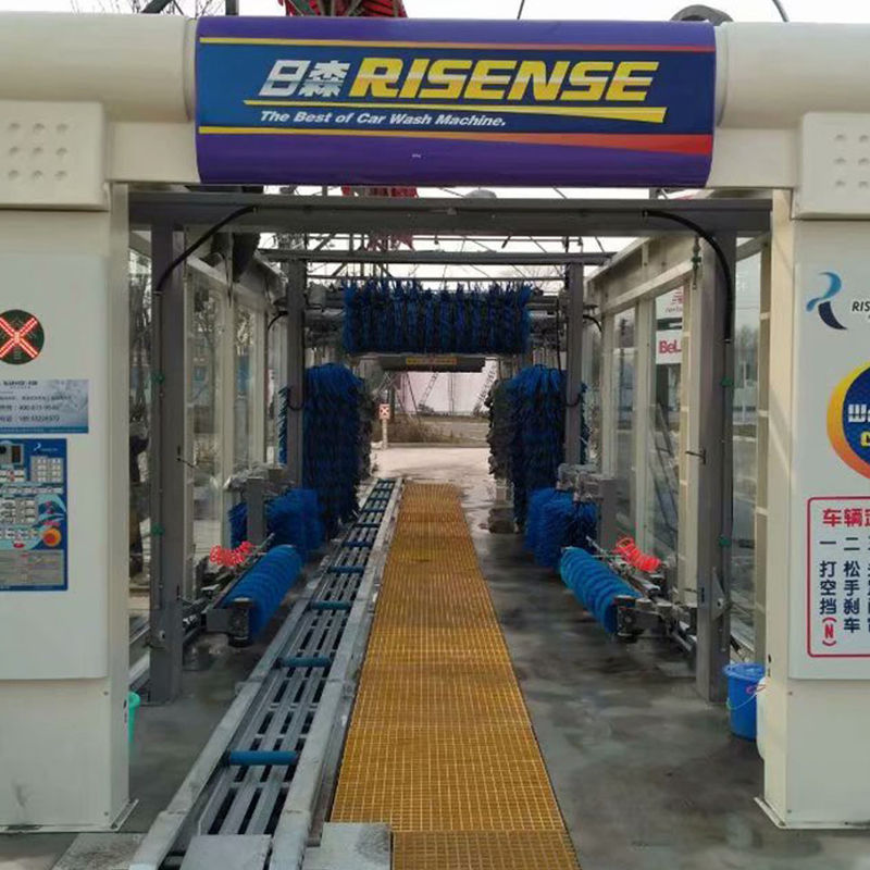 17580*3800*3440 mm Tunnel de lavage automatique express complet avec 14 brosses et séchoir à air